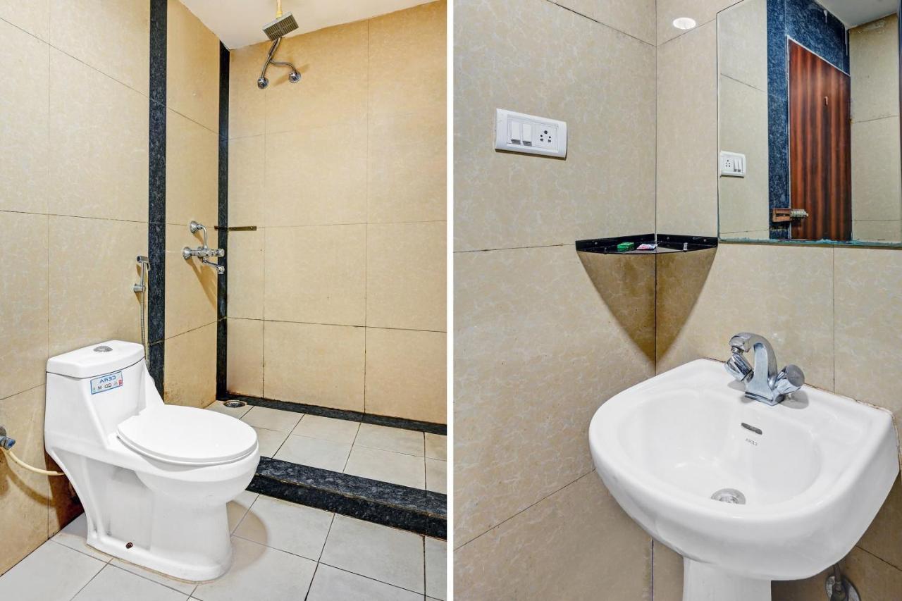 Townhouse Oak Pentagon Residency Hotel บูบันเนสชวาร์ ภายนอก รูปภาพ